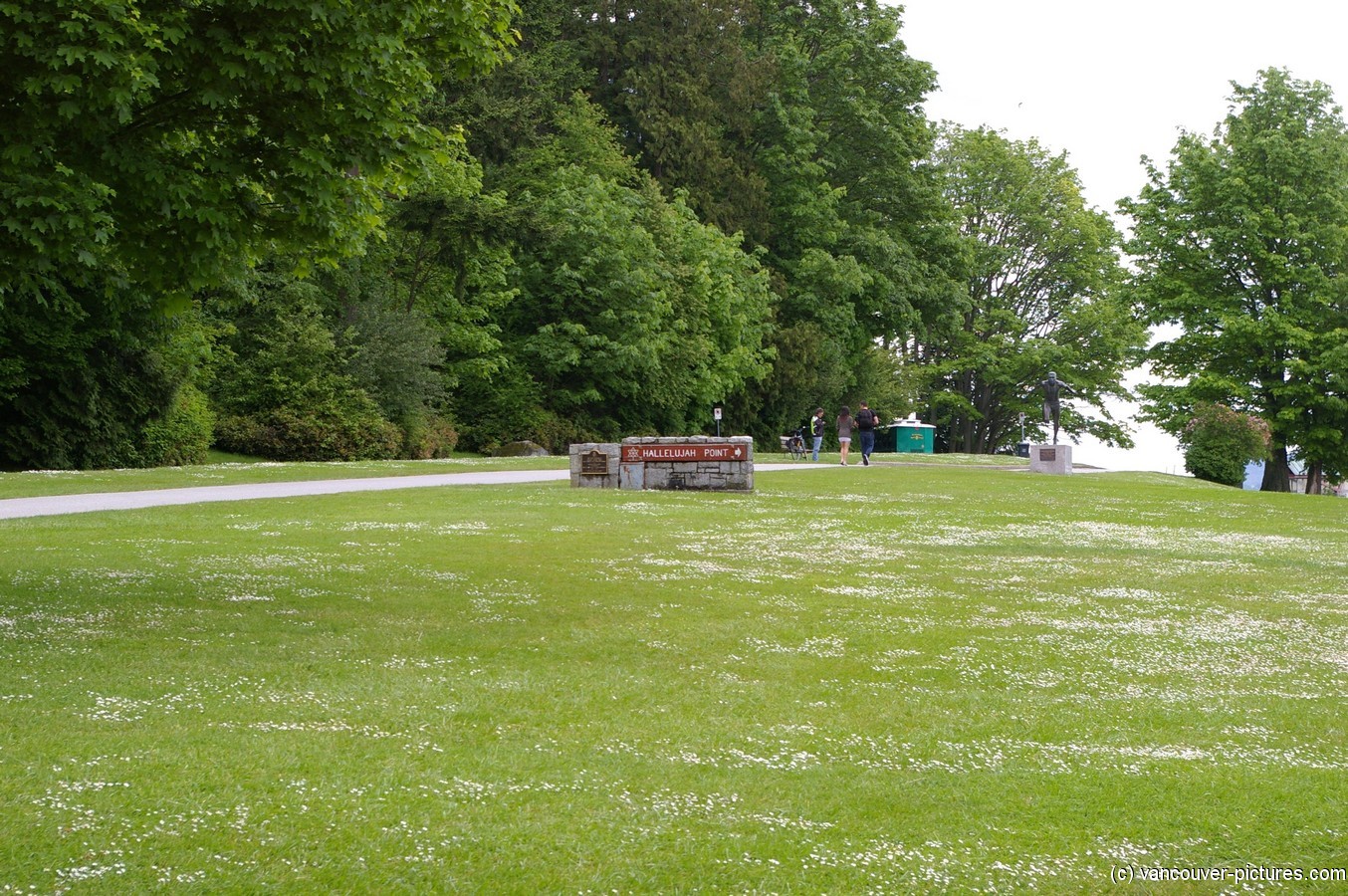 Halleulujah Point at Stanley Park.jpg