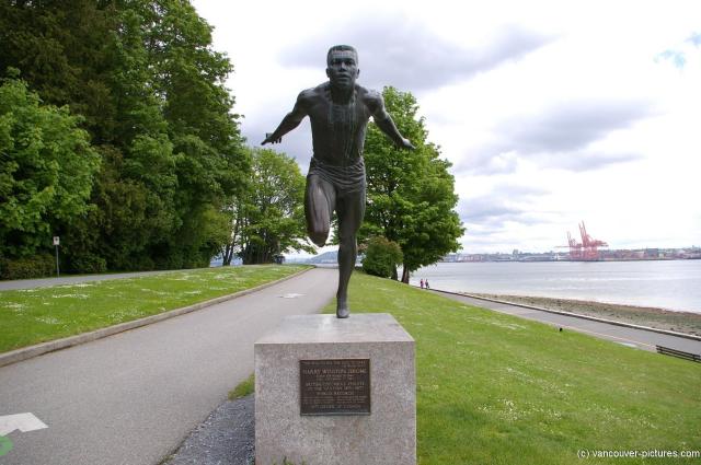 Harry Winstone Jerome statue at Stanley Park.jpg