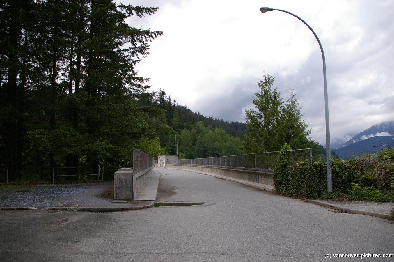 Path on the Cleveland Dam in Vancouver.jpg