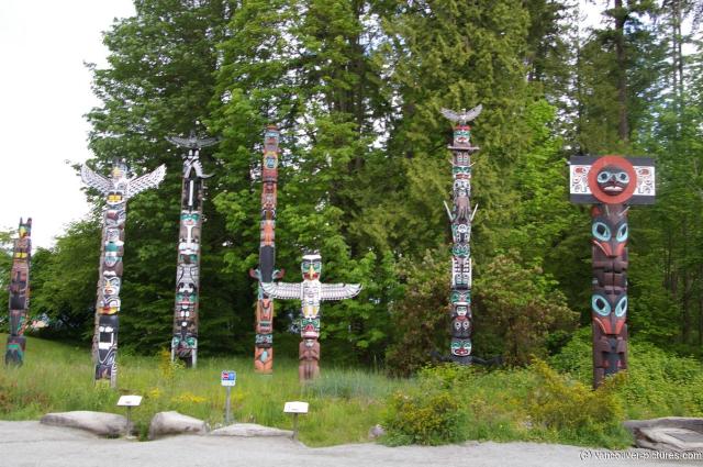 Totem poles at Stanley Park Vancouver.jpg