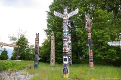 Totem Poles at Stanley Park Vancouver (3).jpg