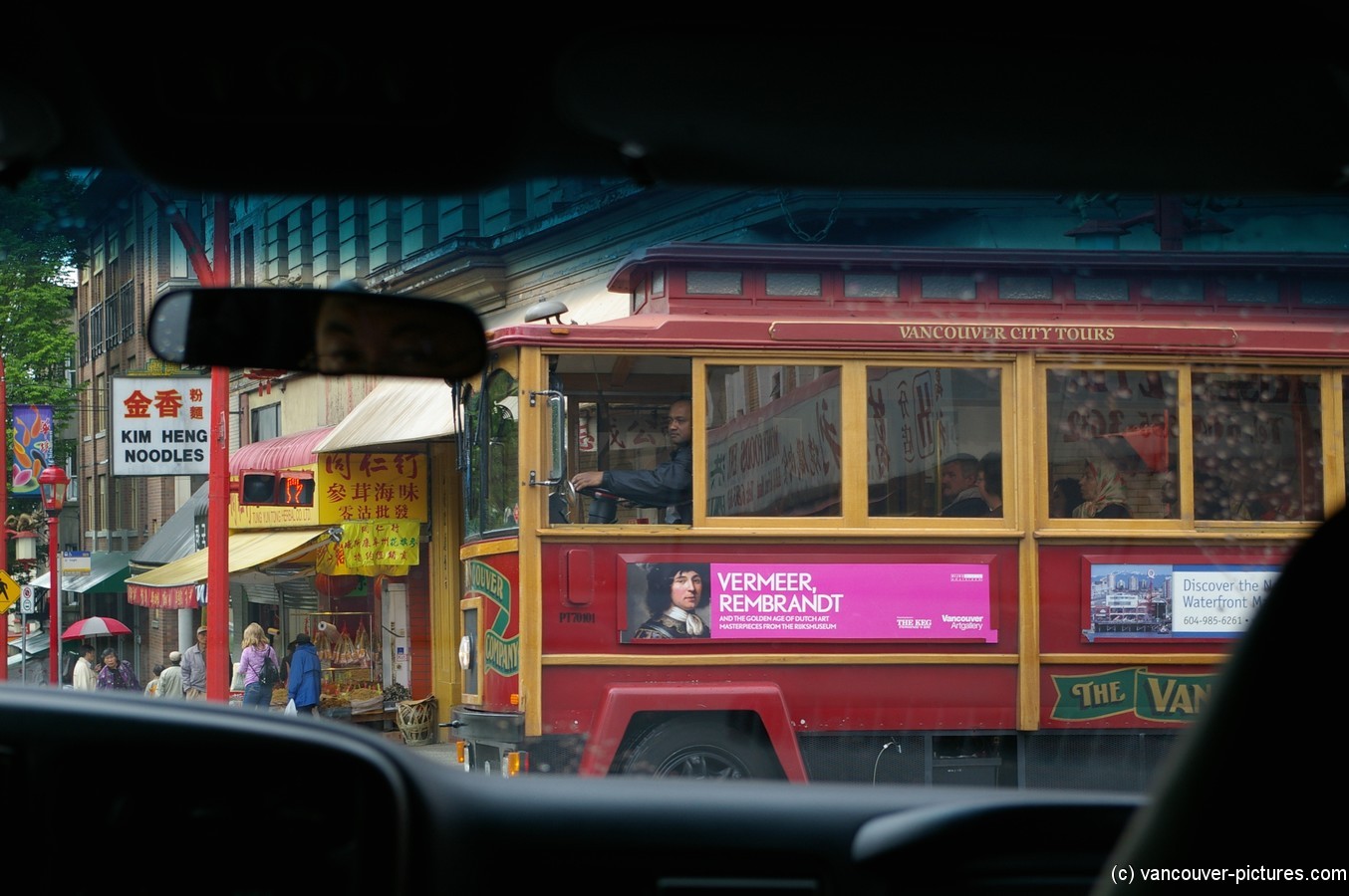 Vancouver City Tours Bus.jpg